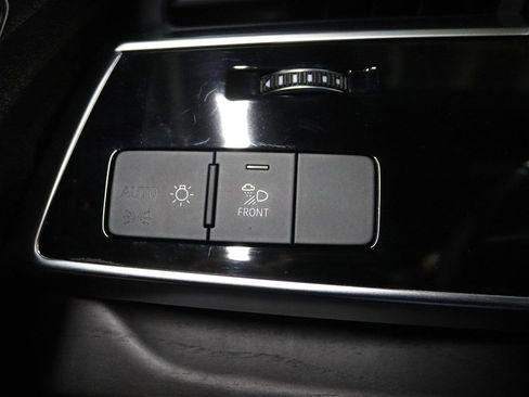 Used 2021 Audi Q8 Premium Plus w/ Premium Plus Package image 31