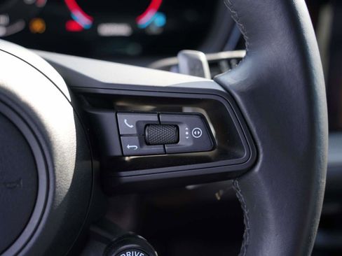 Used 2024 Porsche Cayenne image 18