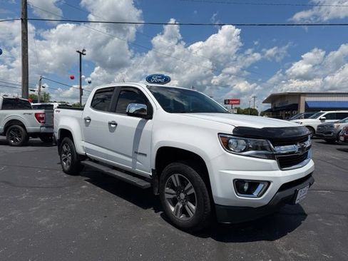 Used 2017 Chevrolet Colorado LT w/ Luxury Package, Chrome AWD/4WD image 2