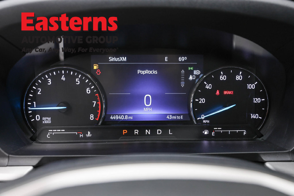 Used 2022 Ford Explorer XLT w/ Equipment Group 202A AWD/4WD image 19