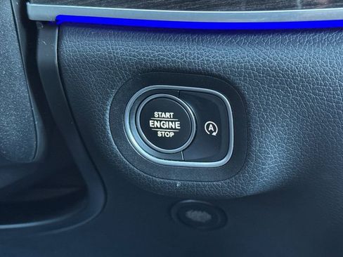 Used 2022 Mercedes-Benz GLS 450 4MATIC image 24