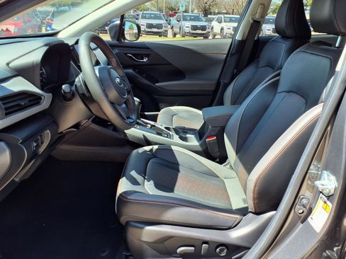 Certified 2025 Subaru Crosstrek 2.5i Limited w/ Crosstrek Mirror Package image 17