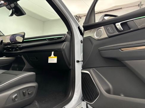 New 2026 Buick Enclave Avenir image 37