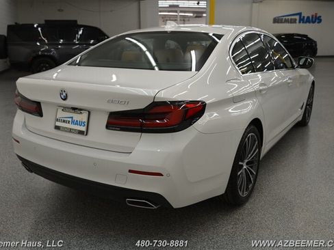 Used 2023 BMW 530i w/ Premium Package RWD image 11
