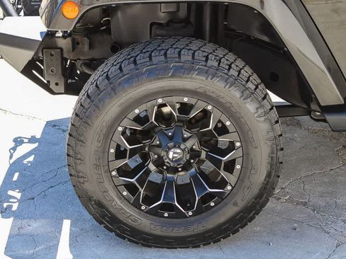 Used 2014 Jeep Wrangler Unlimited Sport AWD/4WD image 5