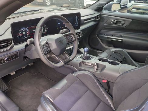 Used 2025 Ford Mustang Dark Horse image 11