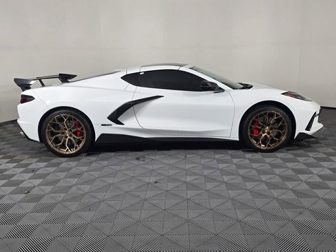 Used 2020 Chevrolet Corvette Stingray Premium Cpe w/ 3LT Preferred Equipment Group image 2