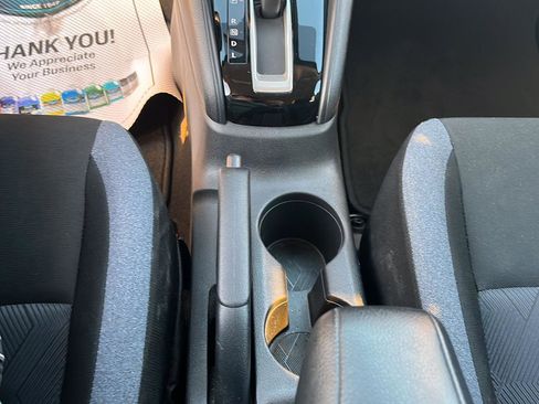 Used 2024 Nissan Versa SV w/ Trunk Package image 20