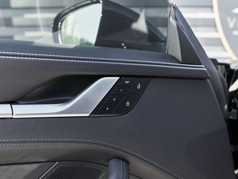 Used 2024 Porsche 911 Turbo image 25