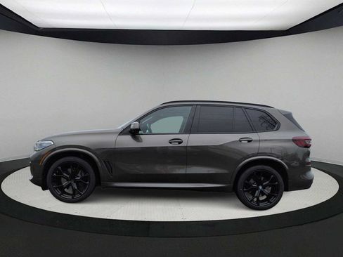 Used 2022 BMW X5 xDrive40i w/ M Sport Package AWD/4WD image 5