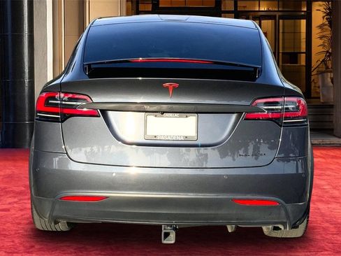 Used 2020 Tesla Model X Long Range image 5