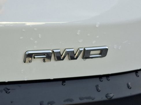 Used 2019 GMC Acadia SLE image 32