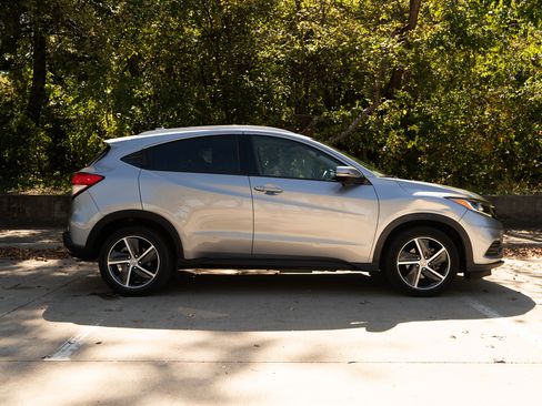 Certified 2022 Honda HR-V EX image 10