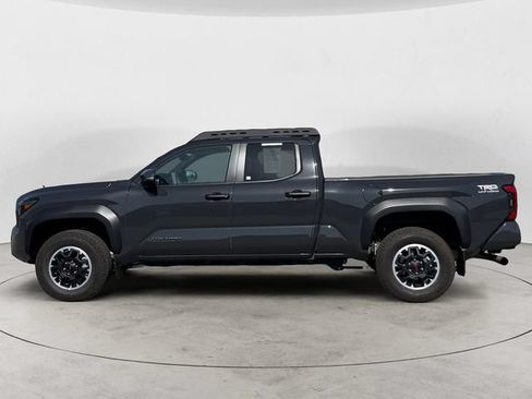 Used 2024 Toyota Tacoma TRD Off-Road w/ TRD Off Road Premium Package AWD/4WD image 8