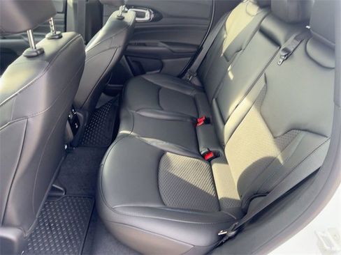 New 2026 Jeep Compass Latitude image 15