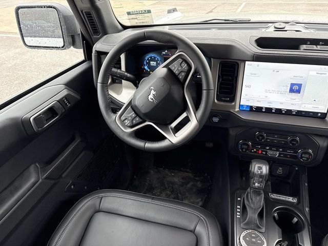 New 2026 Ford Bronco Outer Banks w/ Black Appearance Package AWD/4WD image 14