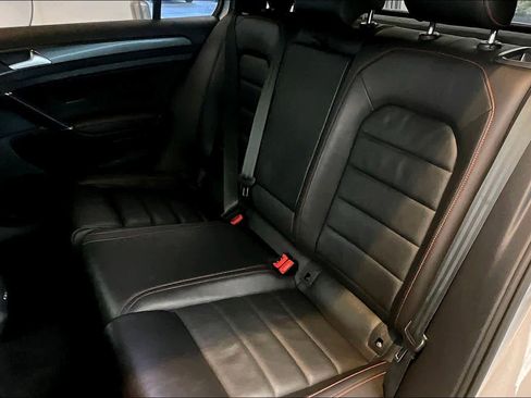 Used 2021 Volkswagen GTI SE image 19