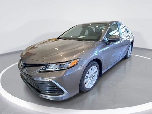 Used 2024 Toyota Camry LE image 1