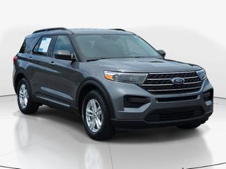 Used 2023 Ford Explorer XLT RWD video 3