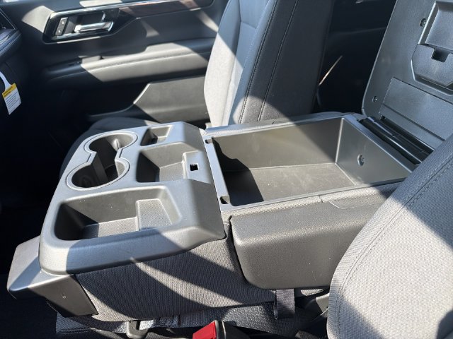 Used 2025 Chevrolet Tahoe 4WD image 23