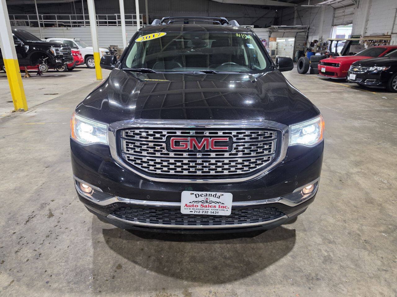 Used 2017 GMC Acadia Denali w/ LPO, Protection Package AWD/4WD image 19