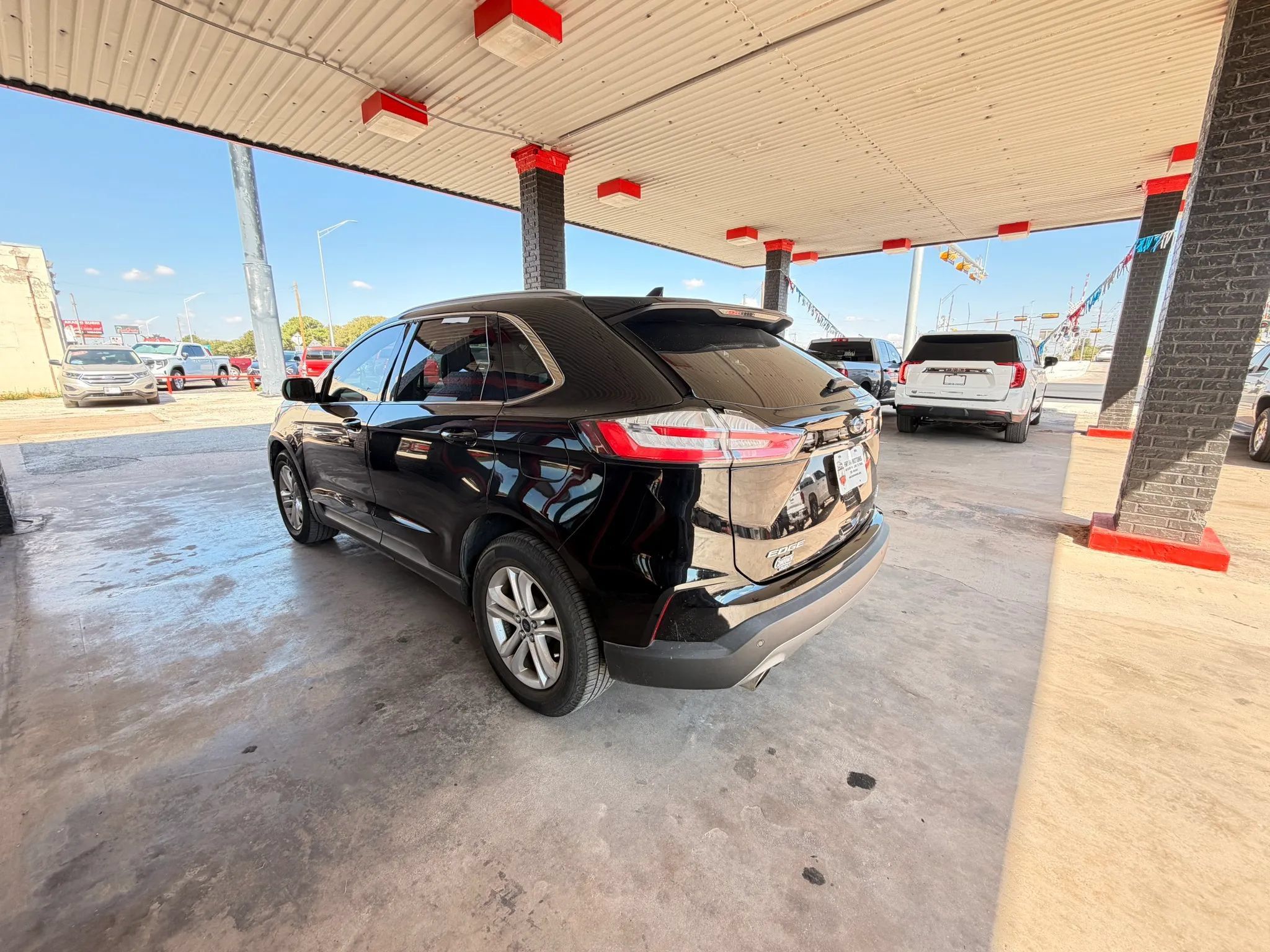 Used 2020 Ford Edge SEL w/ Convenience Package FWD image 3