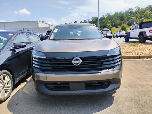 Used 2025 Nissan Kicks S AWD/4WD image 2