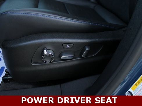 Used 2024 Cadillac XT4 Sport image 14