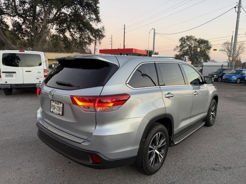 Used 2019 Toyota Highlander LE image 9