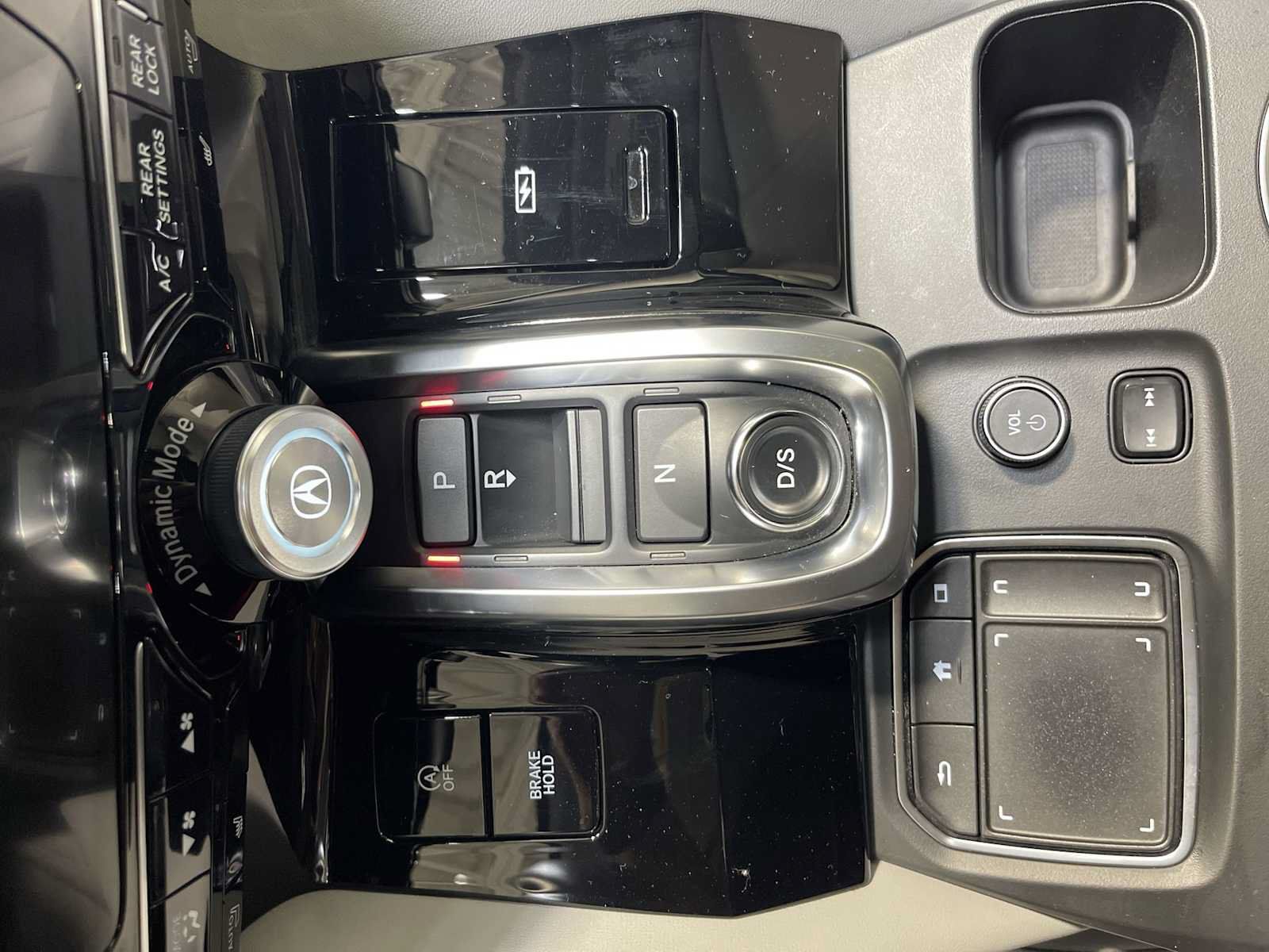 Used 2024 Acura MDX w/ Technology Package AWD/4WD image 17