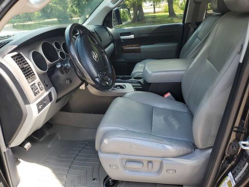 Used 2011 Toyota Tundra Limited image 23