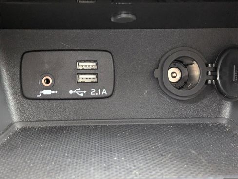 Used 2023 Subaru Forester Premium image 24