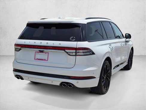 Used 2024 Lincoln Aviator Reserve w/ Equipment Group 201A RWD image 5