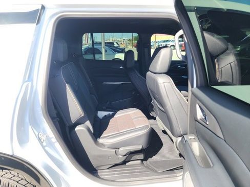 New 2026 Chevrolet Traverse High Country w/ LPO, Floor Liner Package image 27