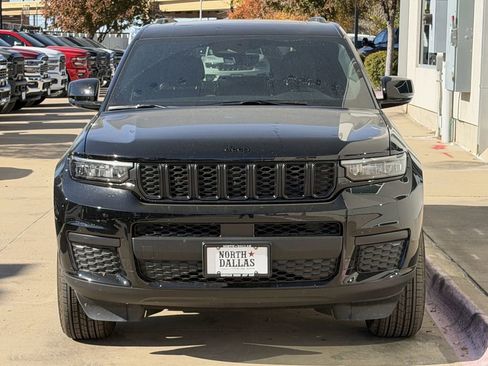 New 2025 Jeep Grand Cherokee L Altitude RWD image 3