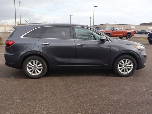 Used 2019 Kia Sorento LX image 7