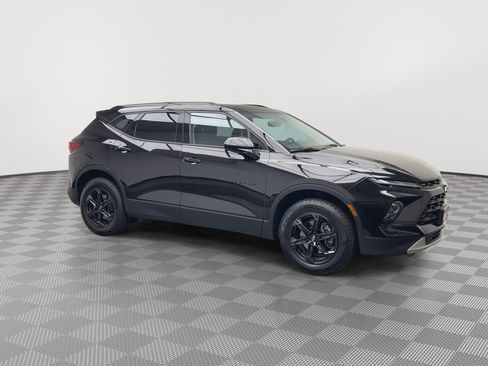 Certified 2024 Chevrolet Blazer LT w/ Convenience Package image 41