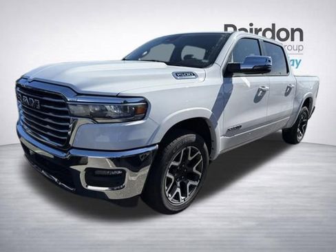 Used 2025 RAM 1500 Laramie AWD/4WD image 5