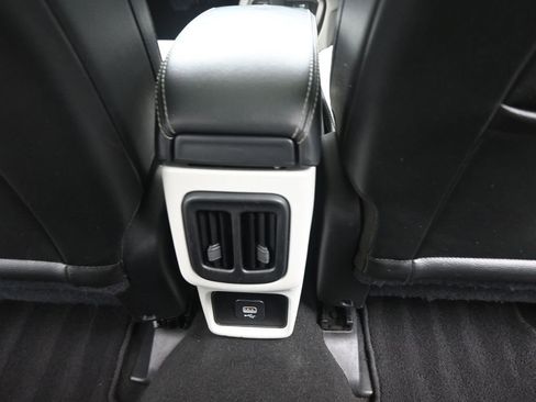 Used 2020 Jeep Compass Latitude image 25