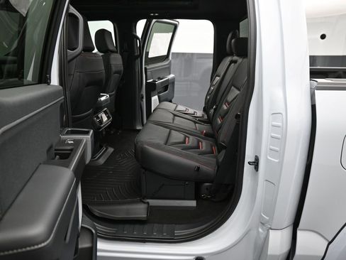 New 2025 Ford F150 Lariat w/ Equipment Group 502A High image 21