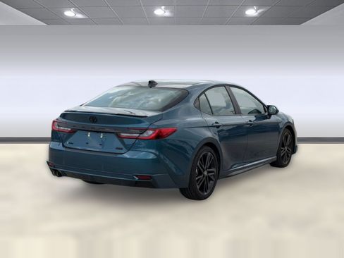 Used 2026 Toyota Camry XSE FWD image 9
