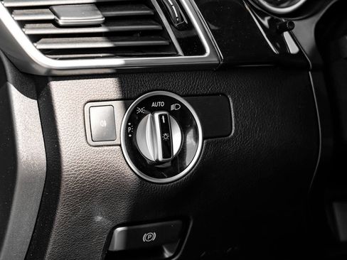 Used 2018 Mercedes-Benz GLS 550 4MATIC image 22