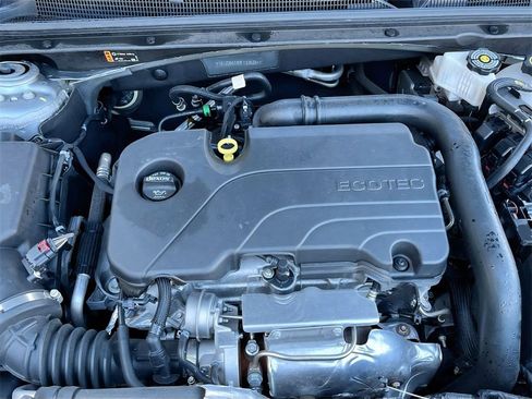 Used 2024 Chevrolet Malibu LT image 34