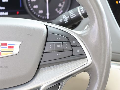 Used 2021 Cadillac XT5 Premium Luxury image 23