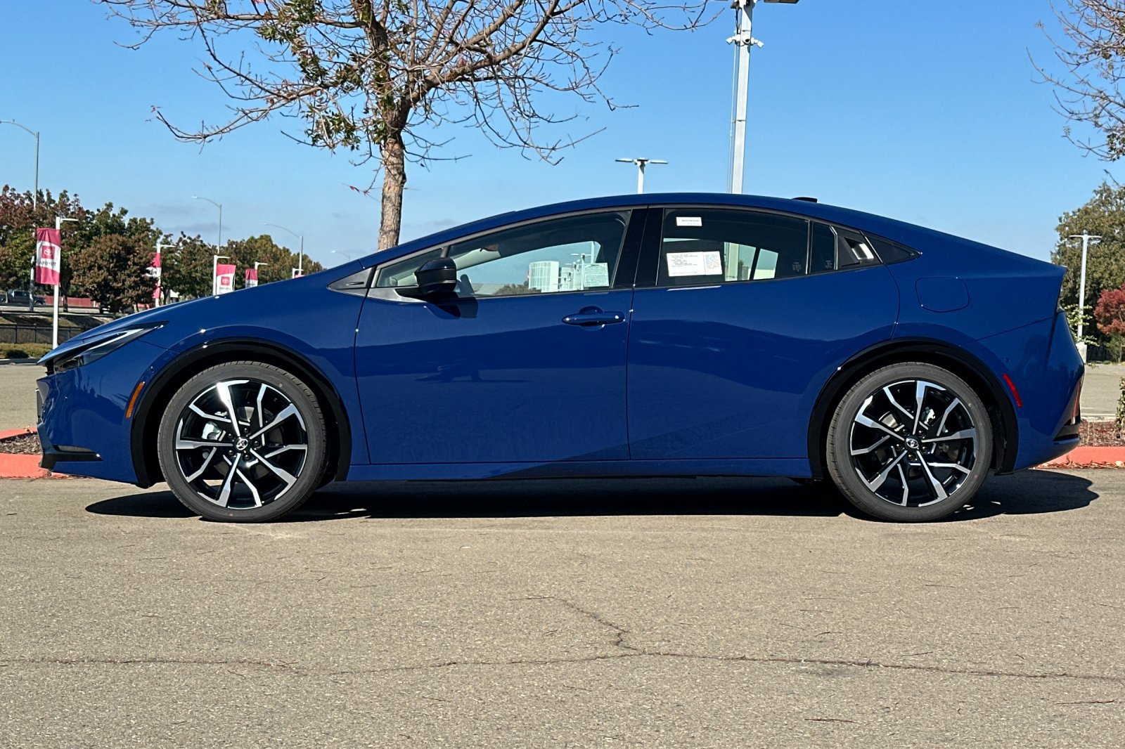 New 2027 Toyota Prius Plug-In Hybrid w/ Limited Premium Package FWD image 9