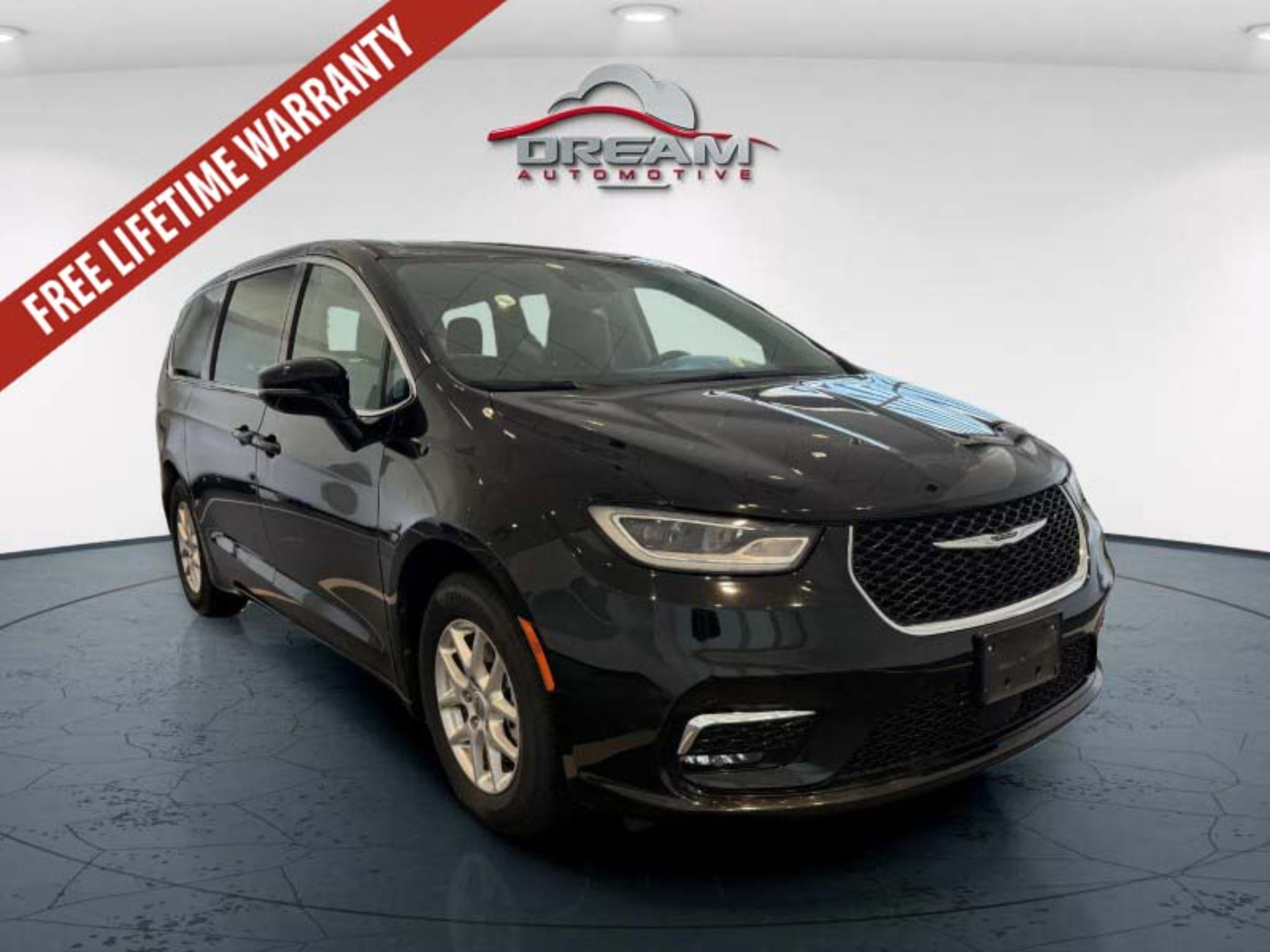 Used 2024 Chrysler Pacifica Touring-L FWD image 1