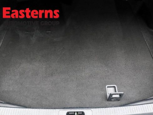 Used 2022 Toyota Camry SE image 9