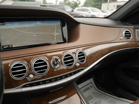 Used 2016 Mercedes-Benz S 550 4MATIC Sedan image 24