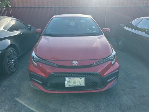 Used 2020 Toyota Corolla SE w/ SE Premium Package image 3