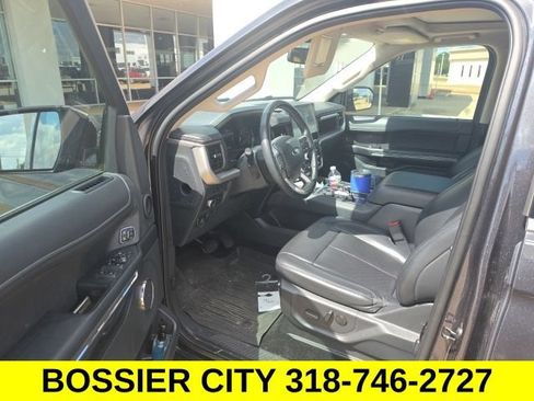 Used 2022 Ford Expedition XLT RWD image 12